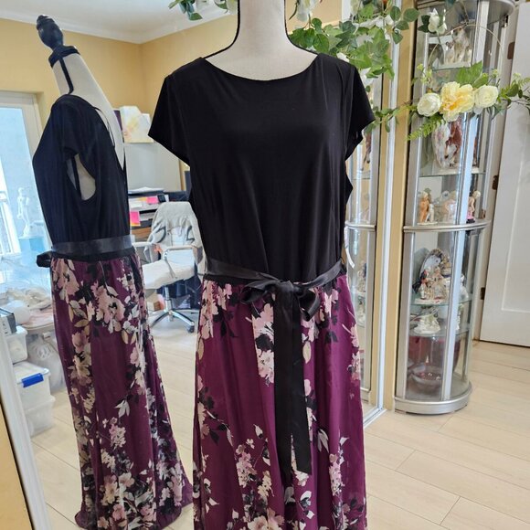 SLNY Maxi Dress Size 16 NWT Black & Purple Floral Print Chiffon Satin Waist - Picture 1 of 9